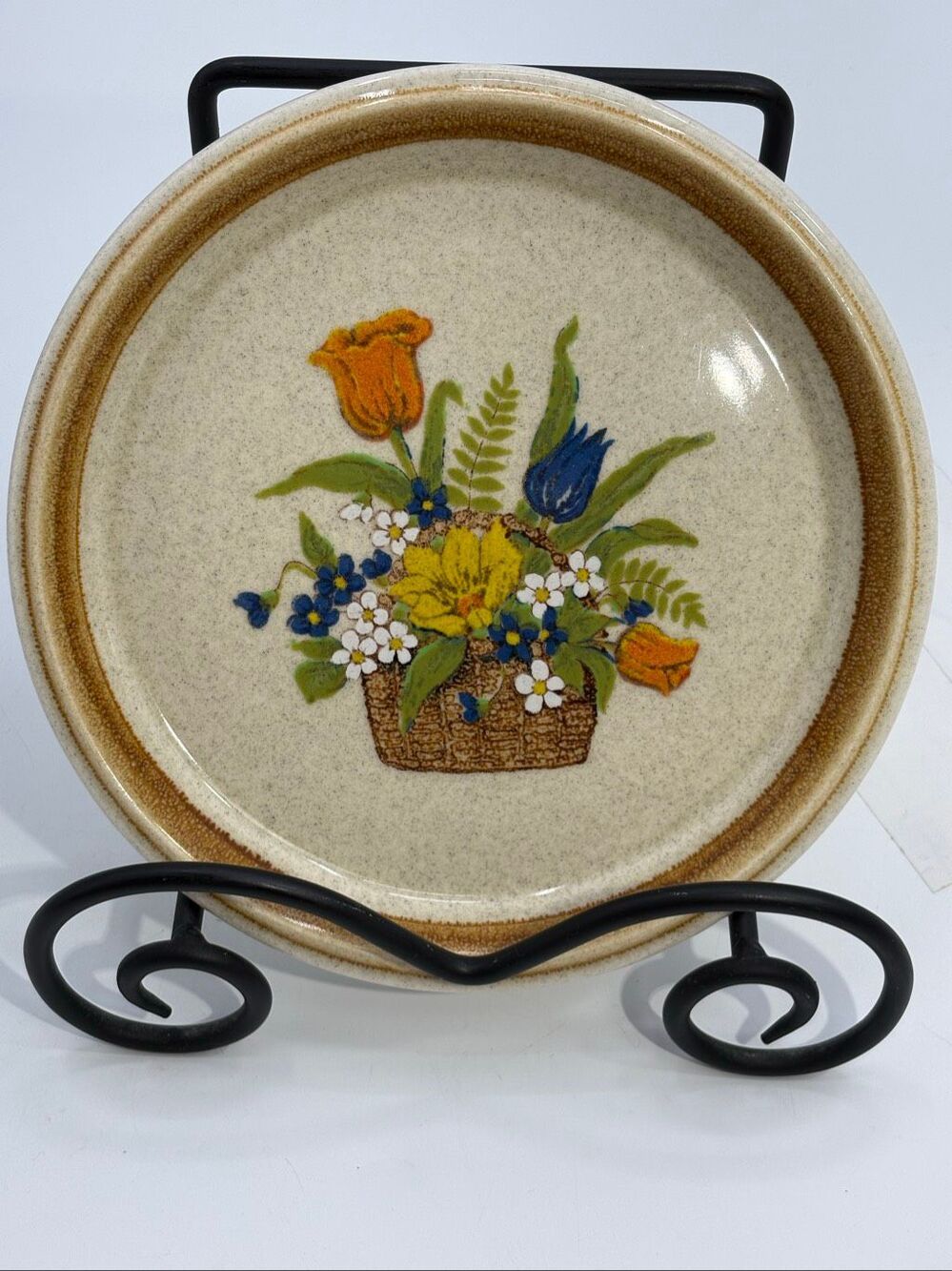 Mikasa Stone Manor Garden Bouquet F5815 Salad Plates Set of 4 Japan 7.75”